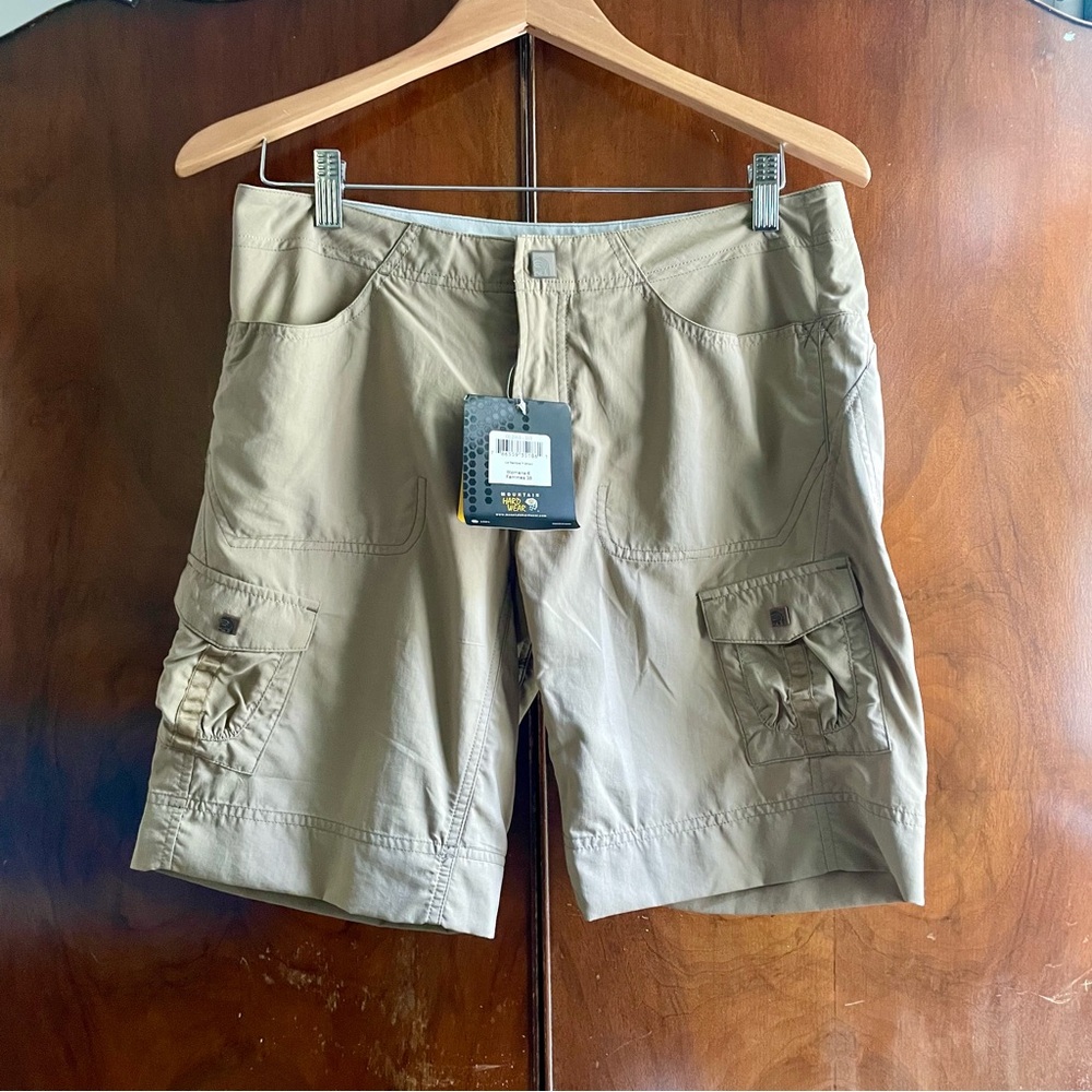 NWT Mountain HardWear La Rambla Khakhi Hiking UPF 50 Shorts, Women’s Size 6